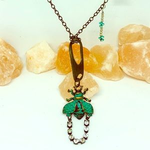 🦄 Oxidized look vintage bee necklace teal bronze